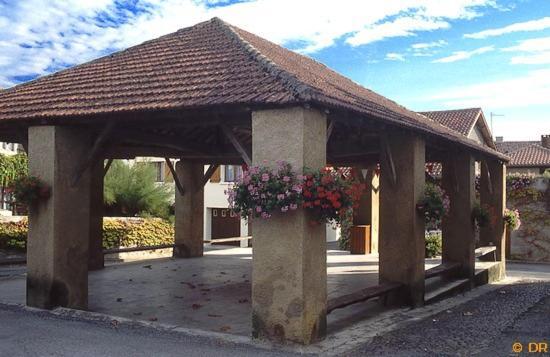 Gite, Jacuzzi & Vin Au Grenier De Madiran Luaran gambar